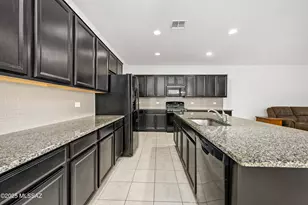 12155 N Camden Dr, Marana, AZ 85653 - Photo 3