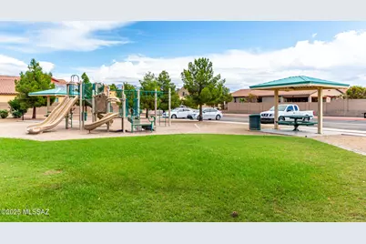 8784 N Western Red Cedar Drive, Tucson, AZ 85743 - Photo 37