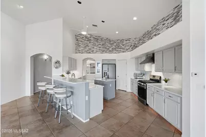 60907 E Rock Ledge Loop, Saddlebrooke, AZ 85739 - Photo 11