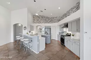 60907 E Rock Ledge Loop, Saddlebrooke, AZ 85739 - Photo 11