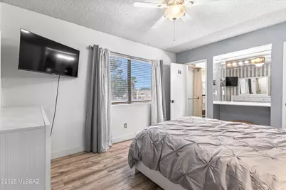 6557 E Calle La Paz #UNIT C, Tucson, AZ 85715 - Photo 15