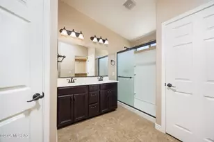 5197 W Spring Willow Ct, Tucson, AZ 85741 - Photo 9