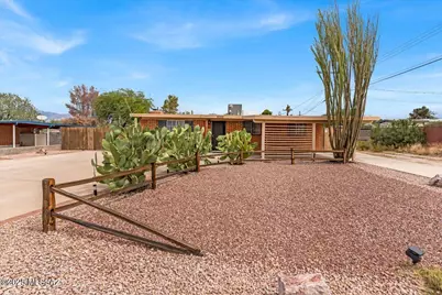 8325 E 18th Street, Tucson, AZ 85710 - Photo 1