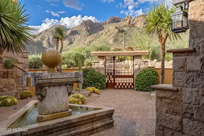 2143 E Desert Garden Drive, Tucson, AZ 85718 - Photo 5