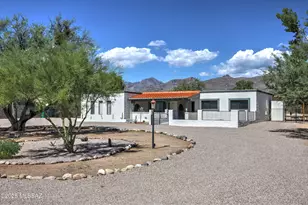 11201 E Calle Vaqueros, Tucson, AZ 85749 - Photo 1