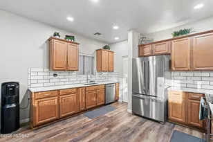 8775 N Hidden Wash Ct, Tucson, AZ 85743 - Photo 11