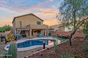 8775 N Hidden Wash Ct, Tucson, AZ 85743 - Photo 3