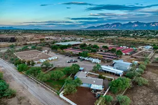 9525 E Graf Ln, Tucson, AZ 85730 - Photo 11