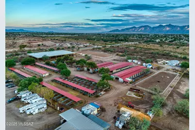 9525 E Graf Lane, Tucson, AZ 85730 - Photo 1