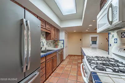 663 S Los Topacios, Green Valley, AZ 85614 - Photo 21