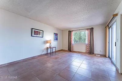 663 S Los Topacios, Green Valley, AZ 85614 - Photo 5