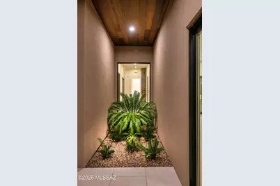 2155 E Desert Garden Drive, Tucson, AZ 85718 - Photo 11
