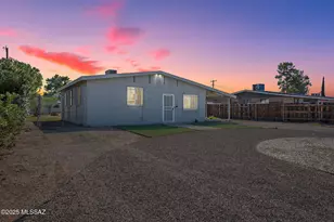 2113 S Rosemont Ave, Tucson, AZ 85711 - Photo 1