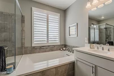 2499 E Rolling Meadow Lane, Green Valley, AZ 85614 - Photo 23