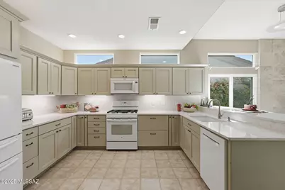 2196 E Sahuarita Wash Way, Oro Valley, AZ 85755 - Photo 15