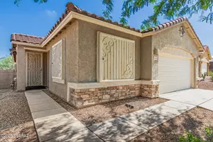 7483 S Salt Water Dr, Tucson, AZ 85757 - Photo 7