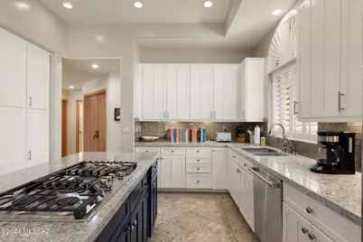 6404 N Desert Wind Circle, Tucson, AZ 85750 - Photo 21