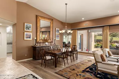 6404 N Desert Wind Circle, Tucson, AZ 85750 - Photo 9