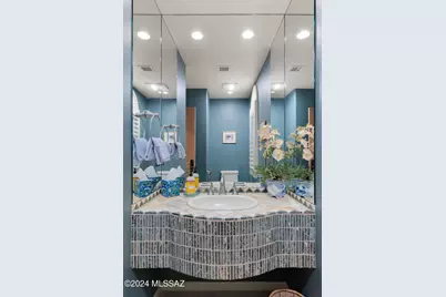 6404 N Desert Wind Circle, Tucson, AZ 85750 - Photo 25