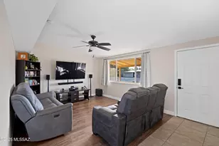 1124 W Edgewater Dr, Tucson, AZ 85704 - Photo 9