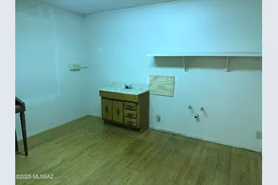 860 4th W, Benson, AZ 85602 - Photo 9