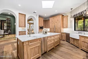 7370 N Catalina Ridge Dr, Tucson, AZ 85718 - Photo 7