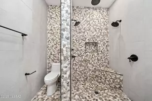 7370 N Catalina Ridge Dr, Tucson, AZ 85718 - Photo 21