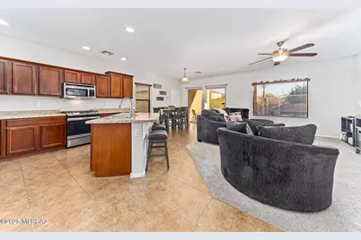 10816 E Sanctuary Ridge Lane, Tucson, AZ 85747 - Photo 7