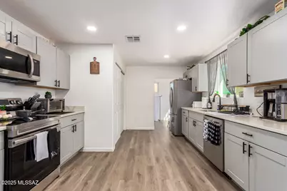2822 N Tyndall Avenue, Tucson, AZ 85719 - Photo 9