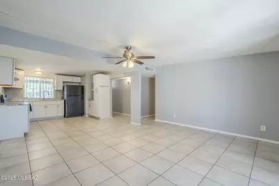 7042 E 42nd Street, Tucson, AZ 85730 - Photo 9