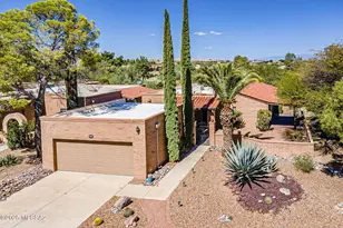 924 W Desert Hills Dr, Green Valley, AZ 85622 - Photo 3