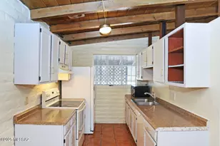 2437 N Walnut Ave, Tucson, AZ 85712 - Photo 11