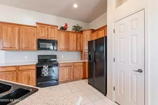 13657 N Heritage Canyon Dr, Marana, AZ 85658 - Photo 23