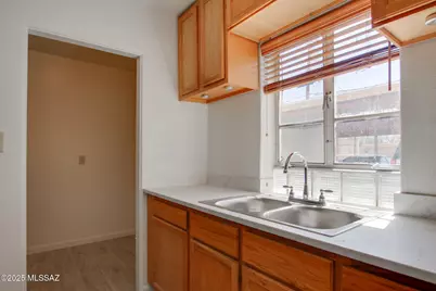 1330 E Broadway Boulevard, Tucson, AZ 85719 - Photo 3