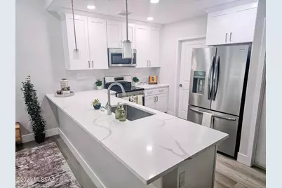 2030 E River Road #201, Tucson, AZ 85718 - Photo 3