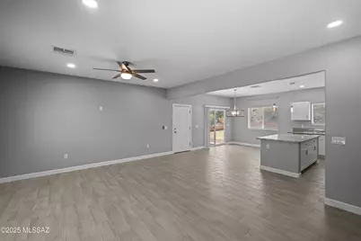 1960 S San Vincent Drive, Green Valley, AZ 85614 - Photo 17