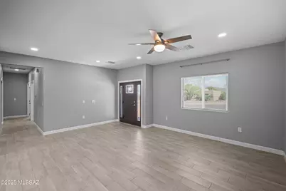 1960 S San Vincent Drive, Green Valley, AZ 85614 - Photo 7