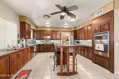 3620 W Arrowwood Place, Tucson, AZ 85741 - Photo 9