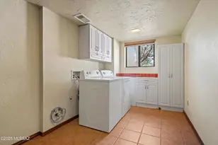 8741 N Chinaberry Way, Tucson, AZ 85742 - Photo 19