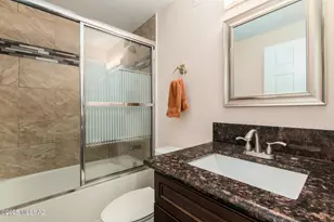 7922 E Eli Pl, Tucson, AZ 85710 - Photo 15