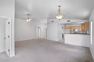 6644 W Quailwood Way, Tucson, AZ 85757 - Photo 11