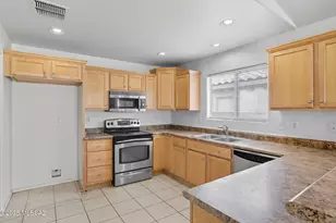 6644 W Quailwood Way, Tucson, AZ 85757 - Photo 13