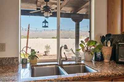 10401 E Rushlight Drive, Tucson, AZ 85748 - Photo 17