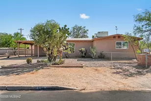 806 N Arcadia Ave, Tucson, AZ 85711 - Photo 1