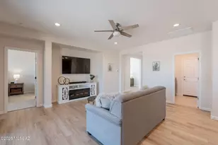 1820 N Banneker Ln, Green Valley, AZ 85614 - Photo 7