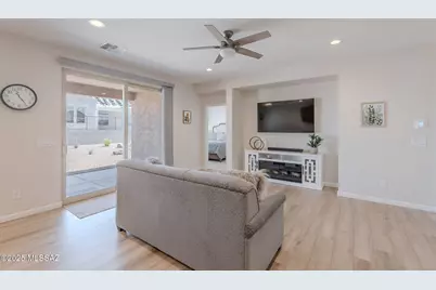 1820 N Banneker Lane, Green Valley, AZ 85614 - Photo 9