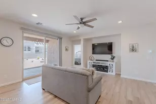 1820 N Banneker Ln, Green Valley, AZ 85614 - Photo 9