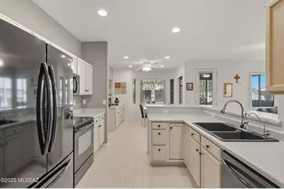 472 W Knotwood Street, Green Valley, AZ 85614 - Photo 21