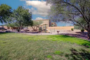 326 E Calle Nacrita, Green Valley, AZ 85614 - Photo 33