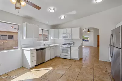 9562 E Shiloh Street, Tucson, AZ 85748 - Photo 5